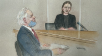 A xuíza négalle a liberdade condicional a Assange por risco de fuga