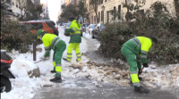 Os estragos da neve persisten en Madrid en dous terzos das súas rúas unha semana despois
