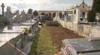 Exhuman en Lugo, para ampliar o cemiterio, 32 corpos de persoas sen recursos falecidas hai 30 anos