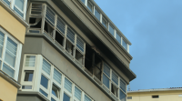 Os bombeiros sufocan un incendio nun piso de estudantes da Coruña