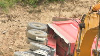 Dous traballadores resultaron feridos nun accidente laboral no polígono do Tambre