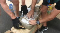 Desmantelan unha banda acusada de introduir droga a través das Canarias