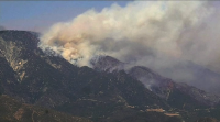 Un incendio en California calcina 5.000 hectáreas e obriga a evacuar 2.500 fogares