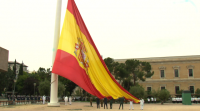Izado da bandeira española en Madrid no aniversario da entronización de Filipe VI