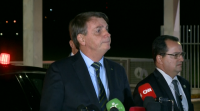 Bolsonaro desmárcase das mortes no Brasil: "Eu son Mesías, pero non fago milagres"