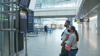 Os aeroportos galegos, en mínimos, cun 66 % de descenso de viaxeiros