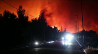 O vento e a falta de medios agravan a situación polos incendios en Grecia