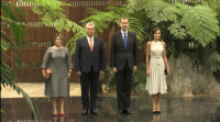 O presidente de Cuba recibe os reis de España nunha visita histórica