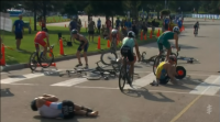 Gómez Noya cae da bici en Edmonton pero poderá estar na Gran Final do Mundial
