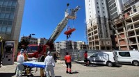 A caída dunha estada nas obras da Cidade da Xustiza de Vigo deixa dous operarios feridos