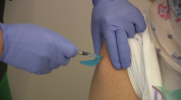 Os inmunodeprimidos comezan a recibir a terceira dose da vacina en Galicia