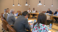 A Mesa do Parlamento aproba normas de decoro entre críticas da oposición