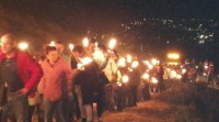 A vila de Redondela recupera a festa da noite dos Fachos no monte da Peneda