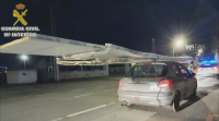 Interceptado en Cambados un condutor cun taboleiro de 8 metros no teito