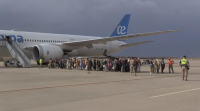 Chega a España o avión con 260 afgáns evacuados, entre os que se atopan 14 bebés