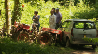 Morre un home ao envorcar o seu tractor na parroquia de Aríns, en Santiago