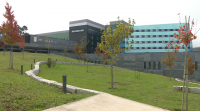 Dan positivo un paciente e catro traballadores do hospital Álvaro Cunqueiro