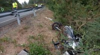 Falece un motorista  de 51 anos nunha saída de vía en Portomarín