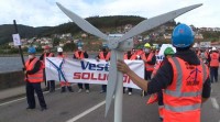 A Mariña volve manifestarse contra o peche da factoría de Vestas en Chavín