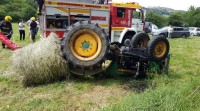 Un home de 71 anos faleceu ao envorcar o seu tractor en Toques