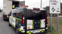 Interceptado un camioneiro con exceso de condución e de carga en Ribeira