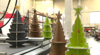 Unha empresa de Silleda saca un modelo sostible de árbores de Nadal
