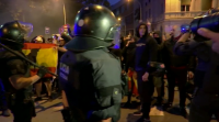 Grupos de ultradereita e independentistas chocan nas rúas de Barcelona