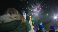 Os galegos danlle a benvida ao 2020 con alegría, música e fogos de artificio