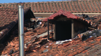 Un incendio estraga o tellado dunha casa e dana outras dúas en Chantada