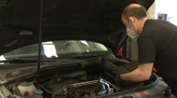 Os talleres de reparación de vehículos confían que a operación saída contribúa á súa recuperación