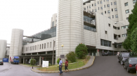 O positivo dun paciente do hospital Montecelo obriga a illar persoal sanitario en Pneumoloxía