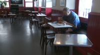 Nos concellos pequenos xa se pode consumir dentro dos bares e cafeterías