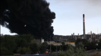 Arde unha fábrica de plásticos en Cádiz