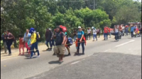 Unha caravana con 1.200 migrantes avanza por México desafiando as autoridades