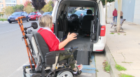 Discapacitados de Lugo quéixanse das prazas que teñen para aparcar na cidade