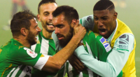 Borja Iglesias mete o Betis nos cuartos da Copa con dous goles na prórroga
