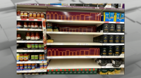 Fotos onde había produtos frescos para disimular o desabastecemento nos supermercados británicos