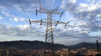 O prezo almacenista da luz sobe un 7,5 % e supera por primeira vez os 150 euros