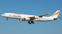 A aeroliña Plus Ultra retoma a actividade tras o rescate do Goberno