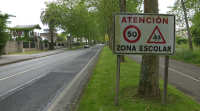 Veciños de Oleiros piden máis seguridade viaria nunha recta próxima a un centro escolar