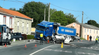 Morre un home en Oleiros ao bater o coche que conducía contra un camión
