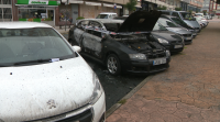 Tres coches quedaron calcinados na Coruña nun incendio de madrugada nas Lagoas