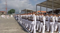 José Ignacio Valles, capitán de corveta: "Hoxe é o día máis senlleiro do ano na Escola Naval de Marín"