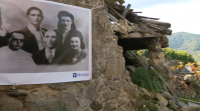 Instalan fotos de antigos veciños nas casas dunha aldea abandonada na Ribeira Sacra