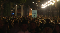 Unha 40.000 persoas participan nun macrobotellón no centro de Barcelona