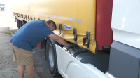 A suba dos combustibles e das peaxes pon os transportistas galegos nunha situación límite