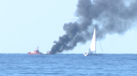 Afúndese un pesqueiro en Alacante debido a un incendio