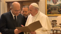 O papa Francisco e o presidente de Iraq abordan as tensións no Oriente Medio