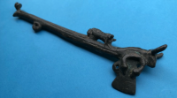 Atopan en Viladonga unha machada de bronce con máis de 2.300 anos de antigüidade