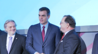 Sánchez promete ante os empresarios "disciplina fiscal" no novo goberno